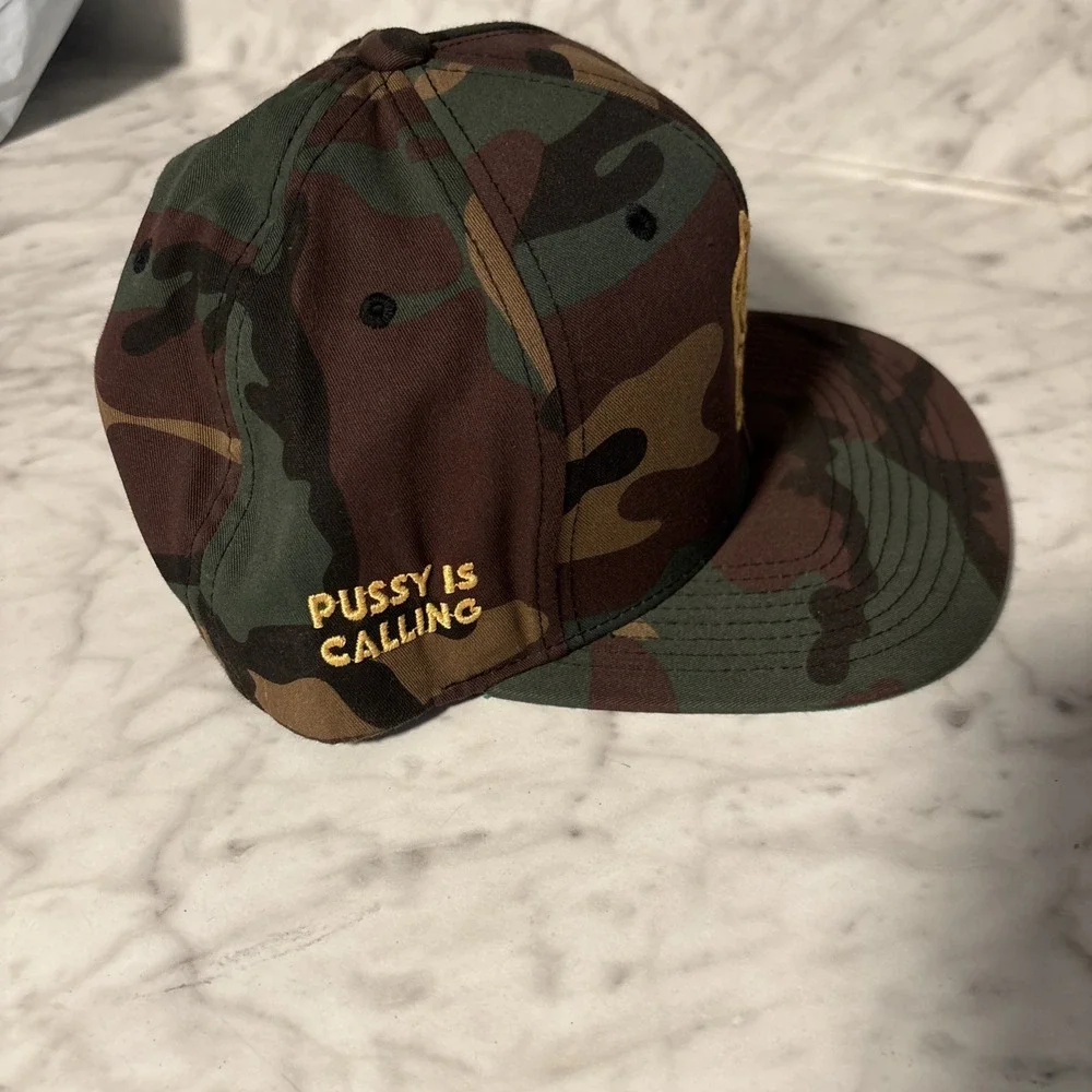 Vtg styleCamo Snapback Hat The Classics TyuPoong P*ssy Is Calling Cat Vice life